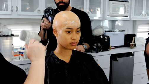 Germany's Next Topmodel Germany's Next Topmodel - by Heidi Klum Folge 11: Das Glatzenshooting