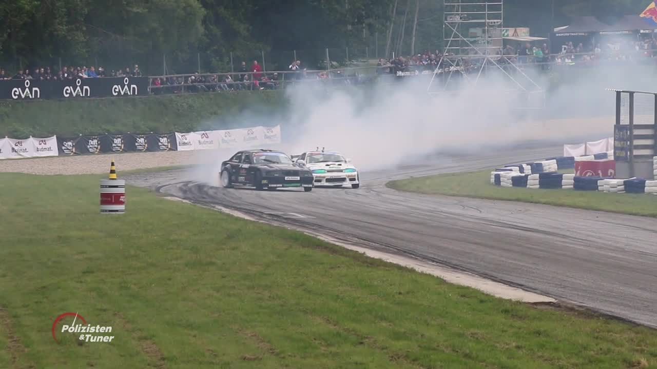 Staffel 01 Folge 05 - Polizisten und Tuner