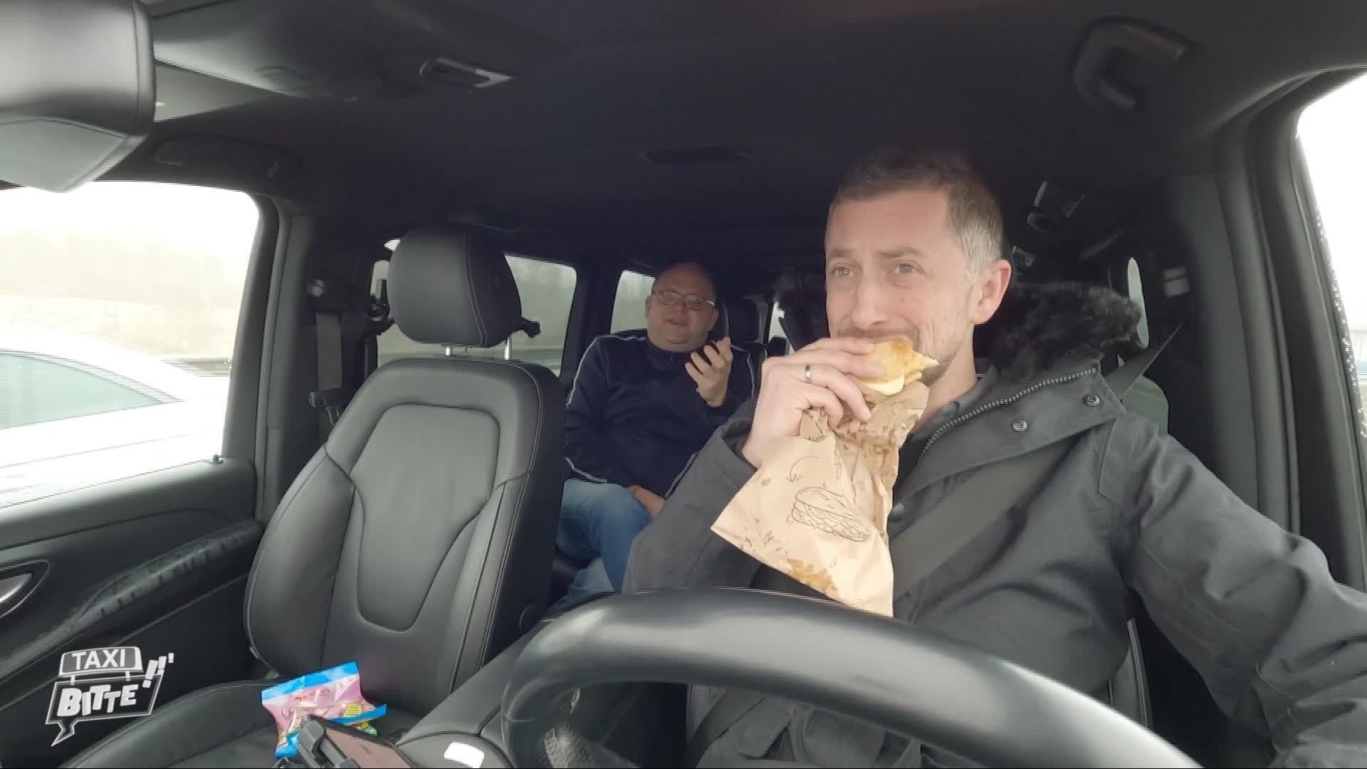 Staffel 1 Folge 8: Grün-weiß gesegnete Fahrt