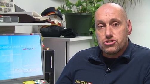 Wachzimmer Ottakring Wachzimmer Ottakring - Staffel 3 Folge 4: Staffel 3 Folge 4: Schaulustige bei Reanimation