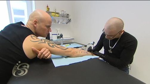 Schöne Schmerzen - Der Tattooreport Schöne Schmerzen - Der Tattooreport - Staffel 1 Folge 2: Schöne Schmerzen - Staffel 1 Folge 2