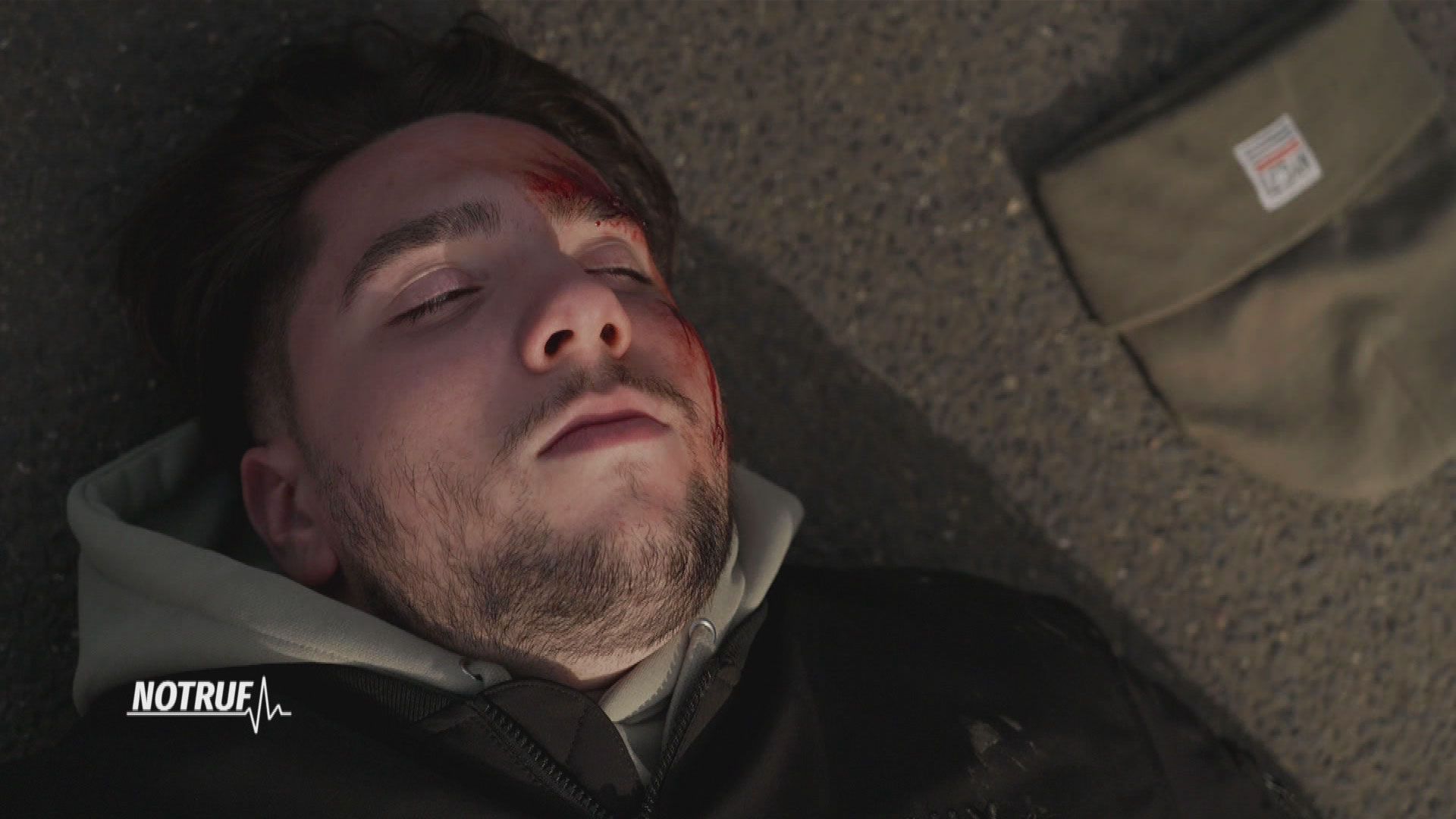 Zwei Jugendliche, ein Roller, ein Desaster