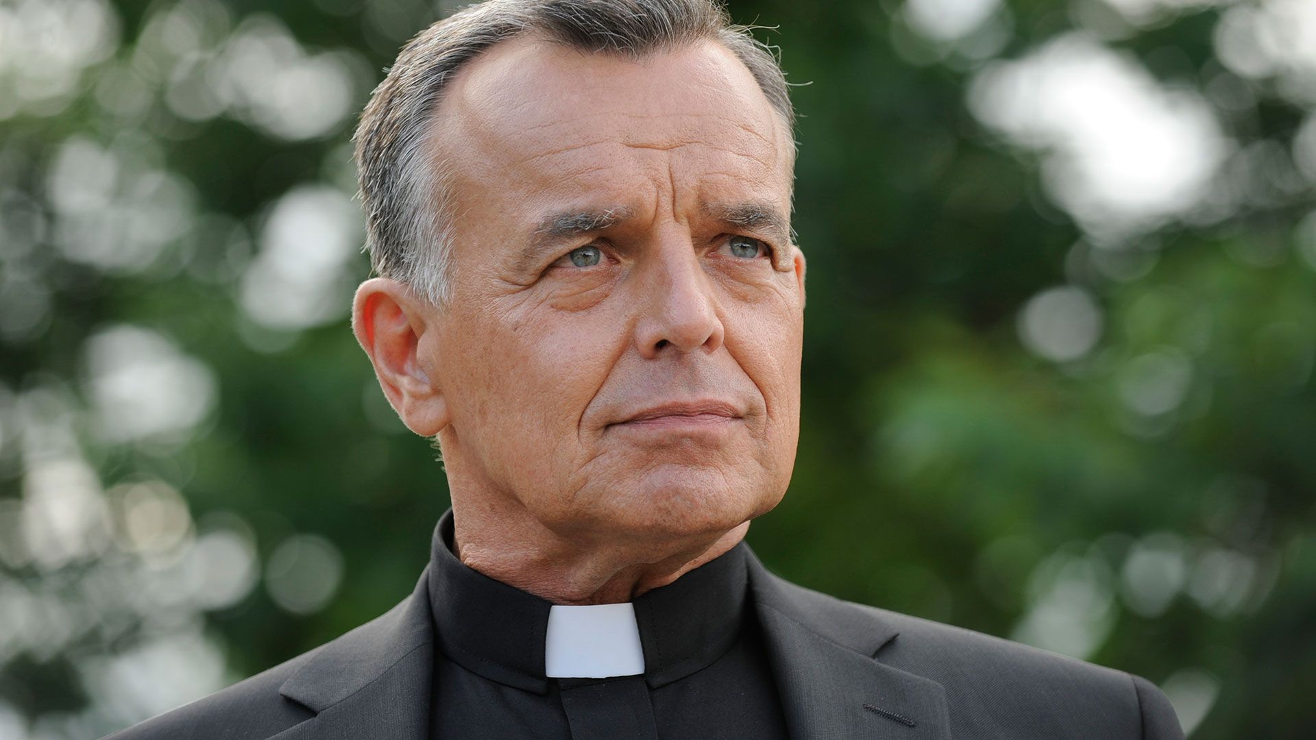 Der Teufel steckt im Detail ... und in jungen Frauen