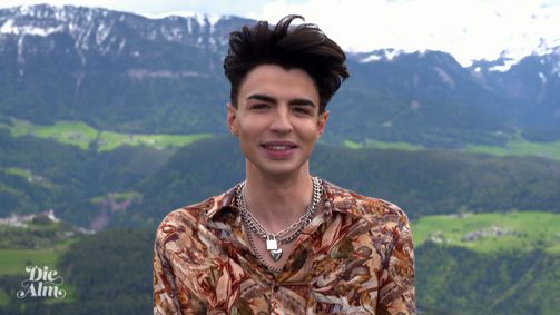 Die Alm - Promischweiß und Edelweiß Die Alm - Promischweiß und Edelweiß Folge 2: Ein Prinz zieht ein