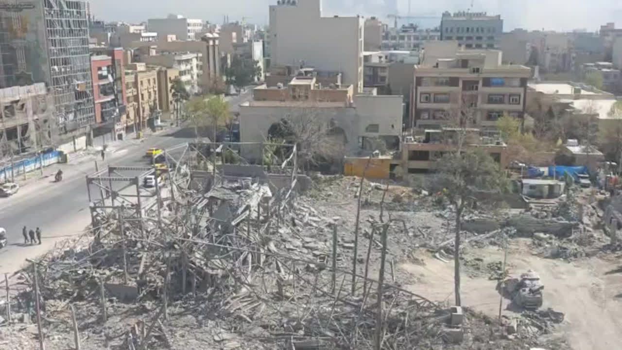 Israel greift Öllager in Teheran an