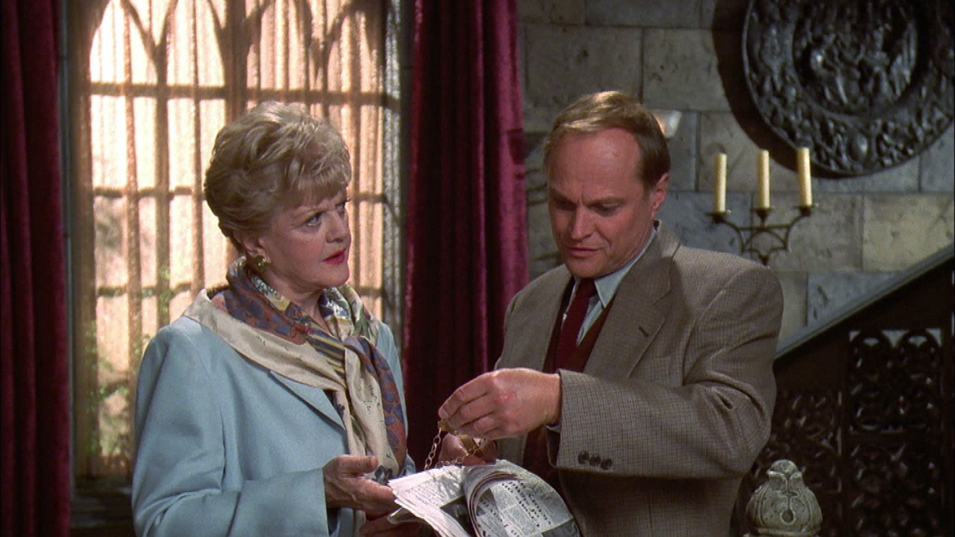 Es spukt auf Schloss Bellyknock (1)