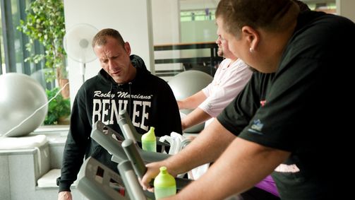 The Biggest Loser Staffel 2 Folge 4: Konkurrenzdruck, Versuchungen und unerwartete Bündnisse