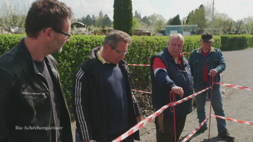 Die Schrebergärtner: Säen, mähen und Trophäen Die Schrebergärtner: Säen, mähen und Trophäen Folge 3: Gesetzlose im Kleingarten! Sheriff Baumann ermittelt