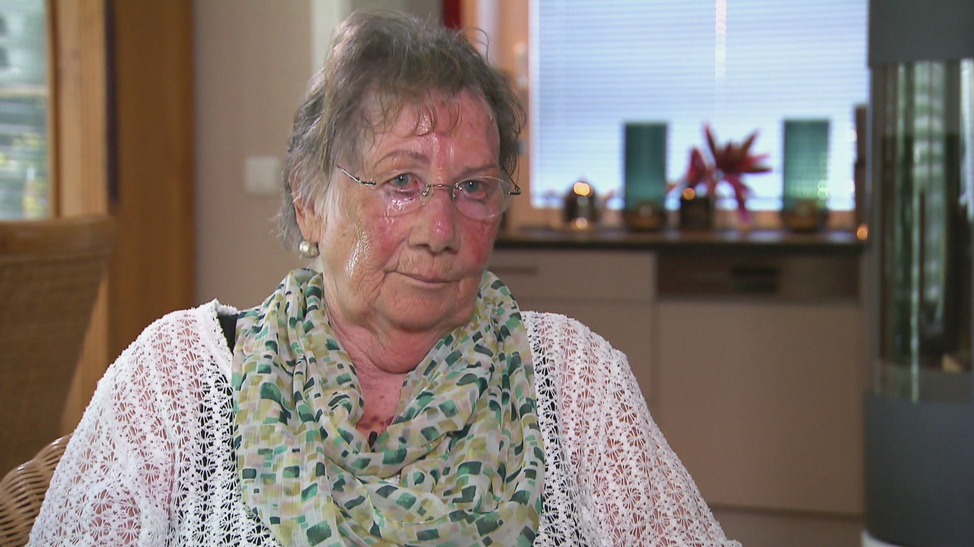 Marianne war gezwungen, ihre Tochter zur Adoption freizugeben