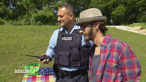 Auf Streife - Berlin Auf Streife - Berlin Folge 14: Bewaffneter verbreitet Schrecken im Park