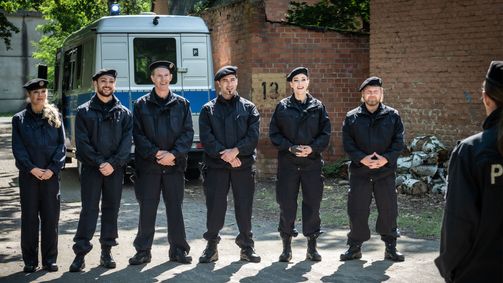Die Job-Touristen: Wir lernen jetzt was Richtiges Die Job-Touristen: Wir lernen jetzt was Richtiges Folge 3: Die Job-Touristen: Polizei