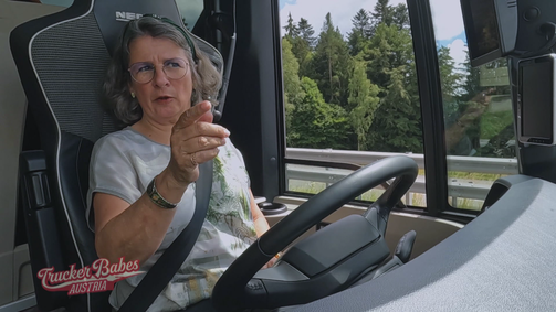 Trucker Babes Austria Trucker Babes Austria - Staffel 8 Folge 6: Kurven schneiden verboten