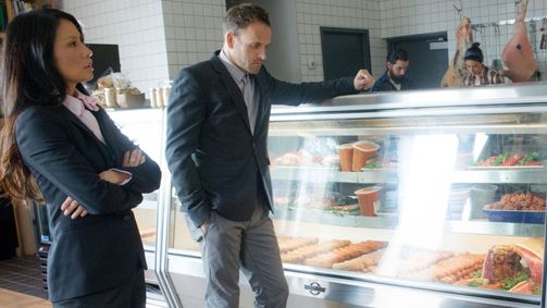 Elementary Elementary Folge 8: Es geht um die Wurst
