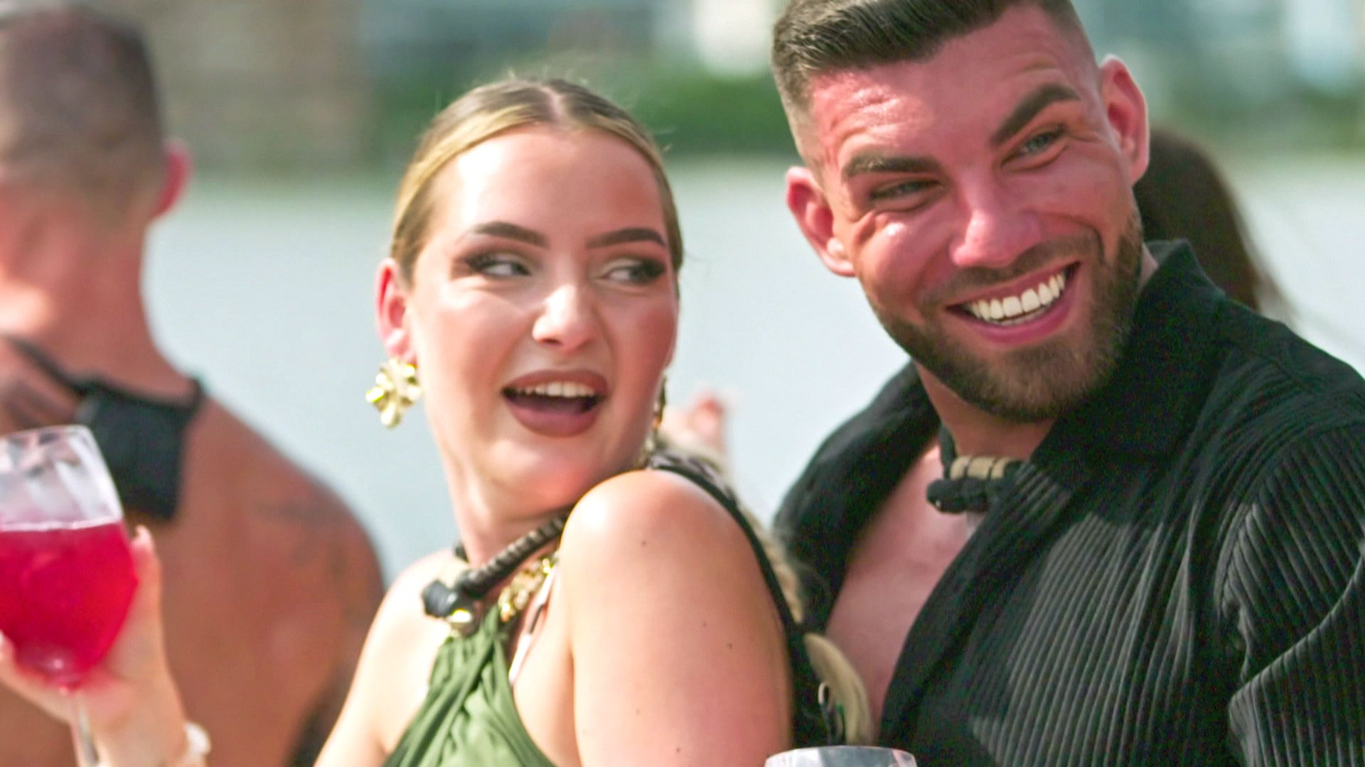 Ein Alpha-Männchen zieht ein