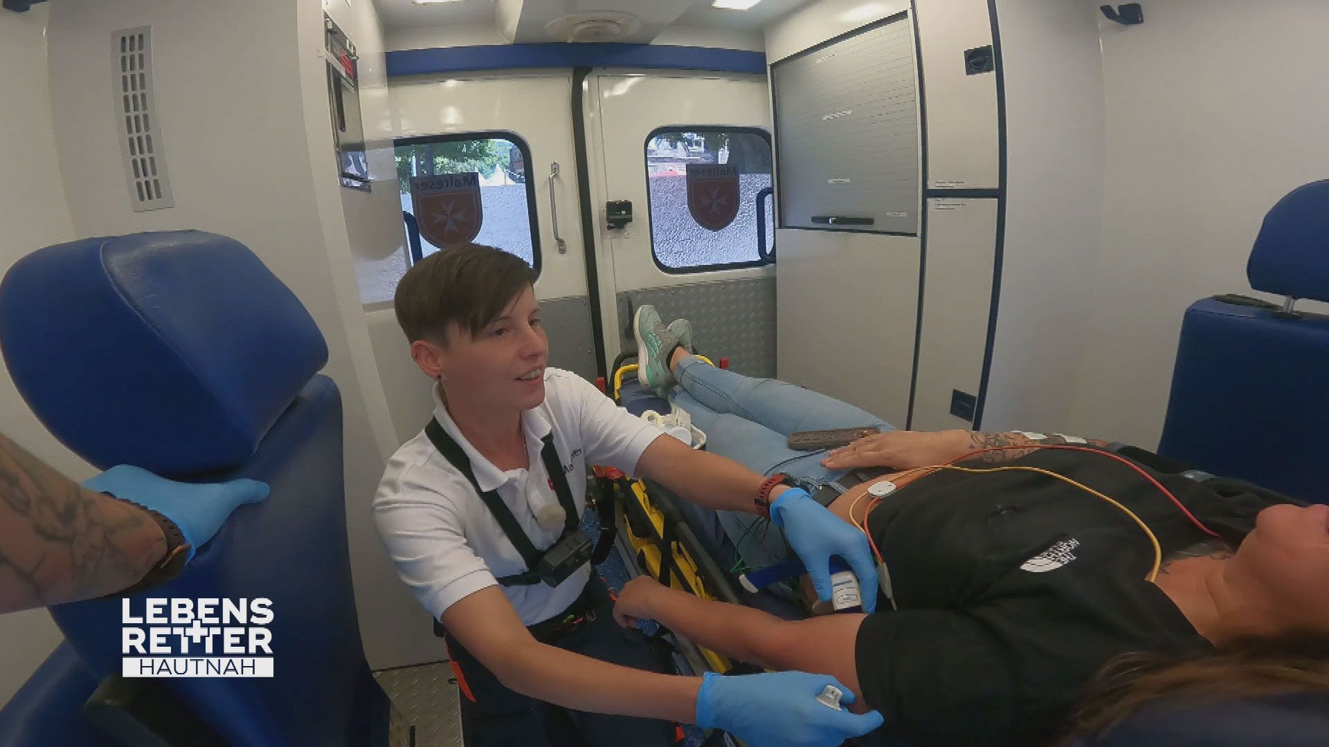 Einsatzgebiet Dresden: Verkehrsunfall zwischen Fahrrad und Auto