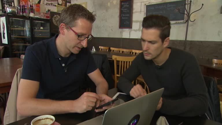 Staffel 01 Folge 05 - Wie sicher ist Österreich - Moravec undercover