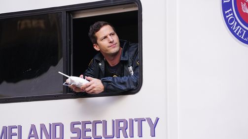 Brooklyn Nine-Nine Brooklyn Nine-Nine Folge 11: Nur wir zwei, und das Handtuch, macht drei
