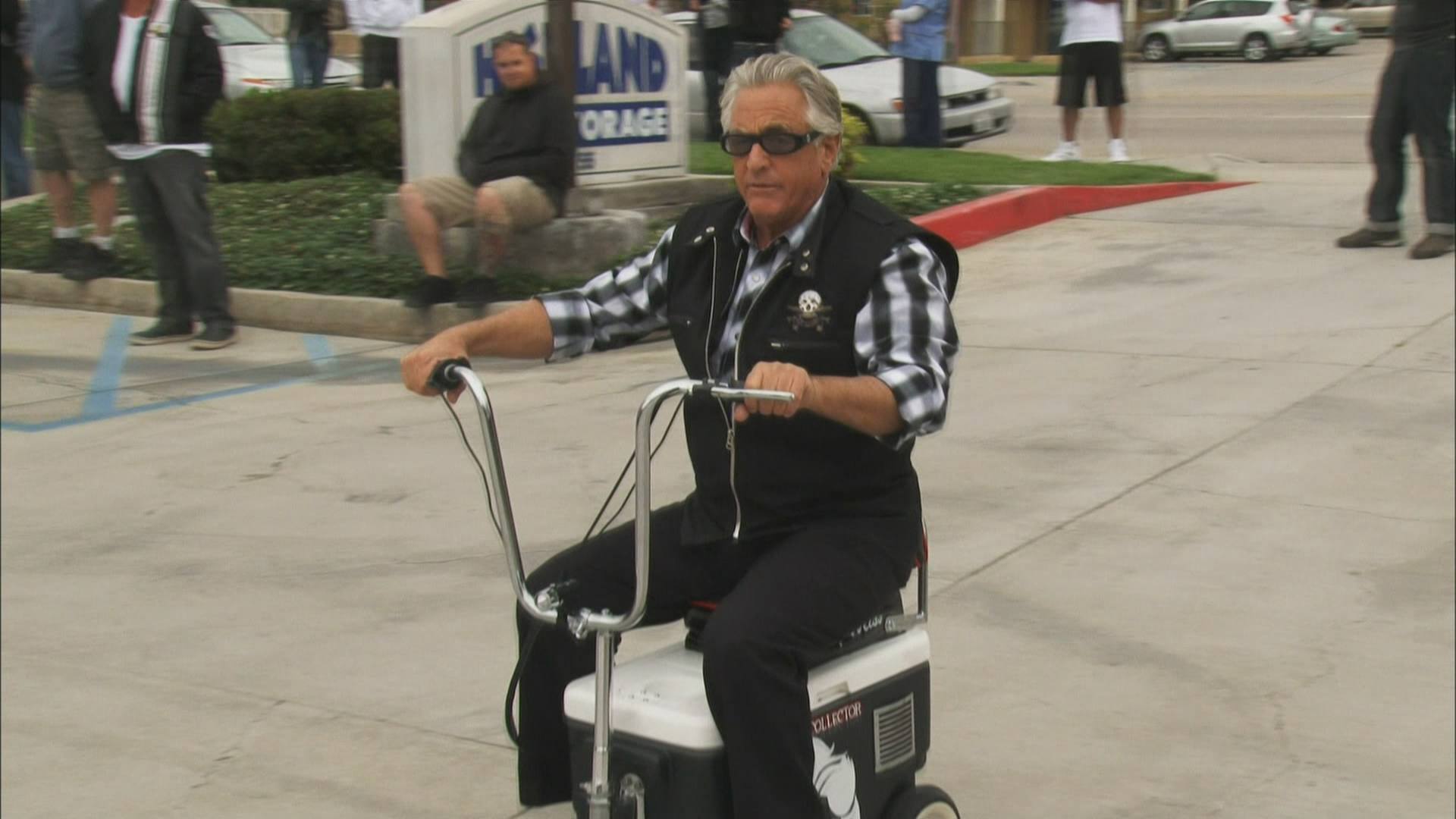 Barry gibt einen aus