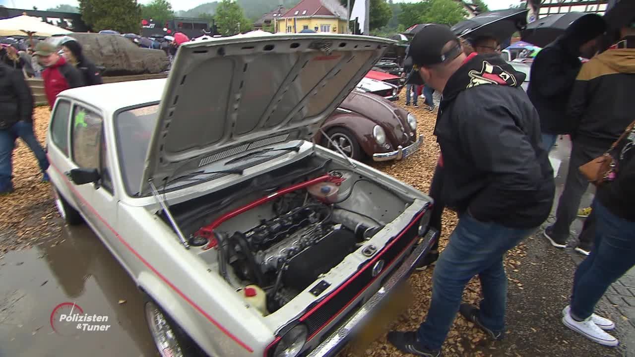 Staffel 01 Folge 04 - Polizisten und Tuner 