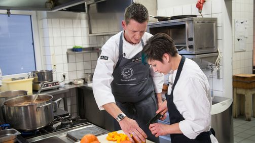 Rosins Restaurants - Ein Sternekoch räumt auf! Rosins Restaurants - Ein Sternekoch räumt auf! Folge 5: Die "Jagdgaststätte Elsthal" hat mit dem Schicksal zu kämpfen