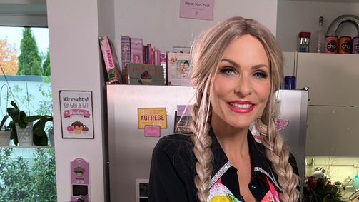 Promis backen privat Promis backen privat Folge 1: Das Lieblingsrezept von Sonya Kraus