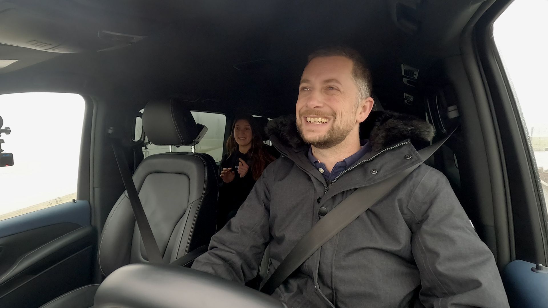 Staffel 1 Folge 4: Raus aus dem Taxi, ab ins Eisbad