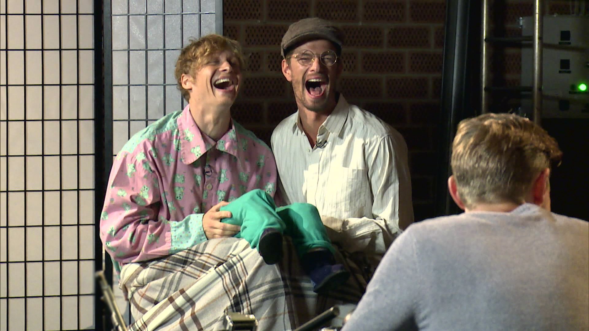 "Aushalten: Nicht Lachen" mit Matthias Schweighöfer und H.P. Baxxter