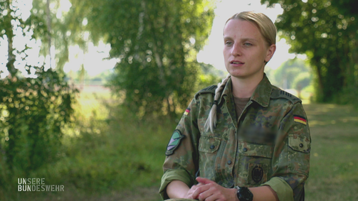 Unsere Bundeswehr: Missionen, Menschen, Emotionen Unsere Bundeswehr: Missionen, Menschen, Emotionen Folge 2: Stereotyp Männerdomäne? Als Frau bei der Bundeswehr