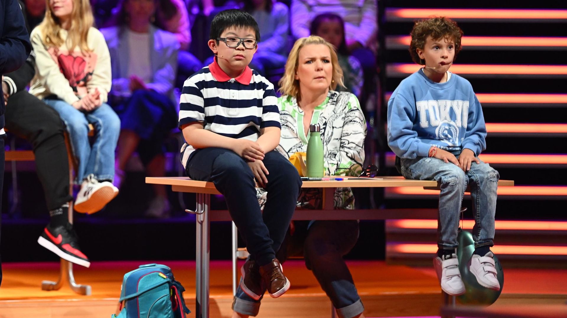 Klassenclown oder Spitzenschülerin? Mirja Boes zurück in der Schule!