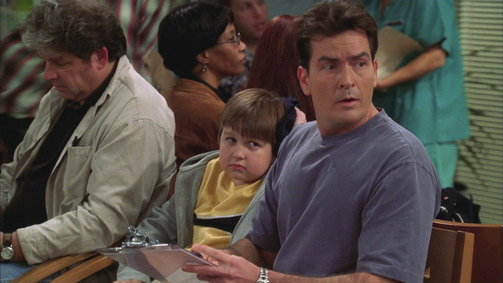 Two and a Half Men Two and a Half Men Folge 17: Hamburger und Mützen