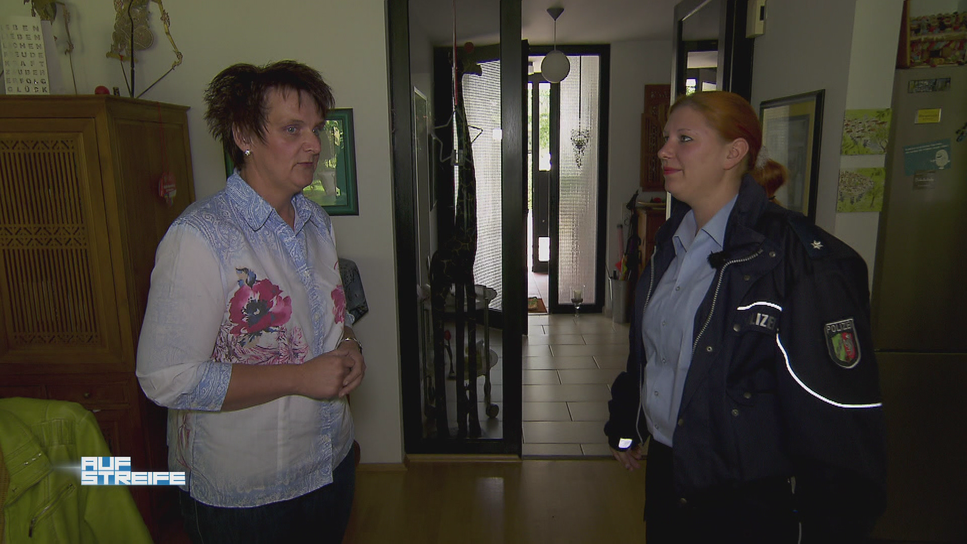 Falsche Zivilpolizisten klauen Portemonnaie