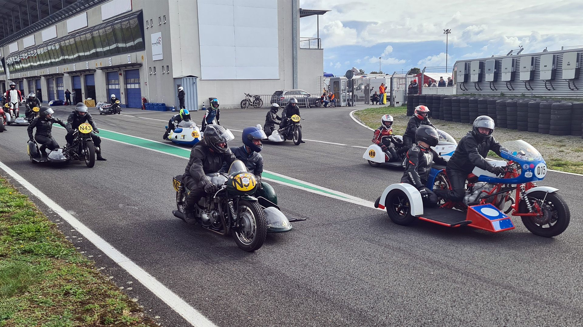 Thema u.a.:Sidecar-WM in Oschersleben – Protest auf dem Siegerpodest