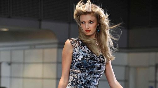 Germany's Next Topmodel Germany's Next Topmodel - by Heidi Klum Folge 3: Shooting auf dem Kofferlaufband