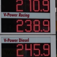 Knallhart-Strafe gegen Tank-Abzocke