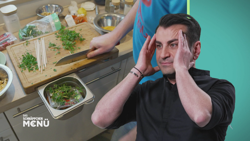 Das Schnäppchen-Menü - Drei Gänge, fertig, los! Das Schnäppchen-Menü - Drei Gänge, fertig, los! Folge 17: Bodenständige Grillmeister gegen italienische TV-Stars