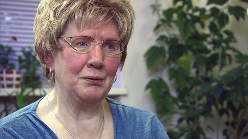 Julia Leischik sucht: Bitte melde dich Julia Leischik sucht: Bitte melde dich - Staffel 1 Folge 1: Mysteriös: Erikas Tochter verschwand nach einem Kneipenbesuch