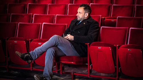Elementary Elementary Folge 15: Im Rampenlicht