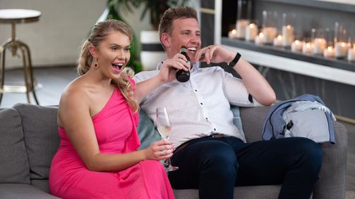 Hochzeit auf den ersten Blick - Australien HOCHZEIT AUF DEN ERSTEN BLICK - AUSTRALIEN - 08.STAFFEL Folge 24: Dinnerparty mit Knalleffekt