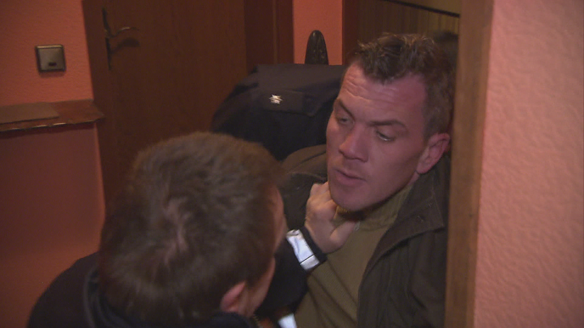 Aggressiver Couchsurfer