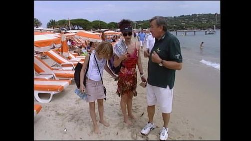 Die Lugners - Mit Mörtel in Venedig Die Lugners - Staffel 5 Folge 1: Die Lugners - Staffel 5 Folge 1 - Liebesgrüße aus St. Tropez