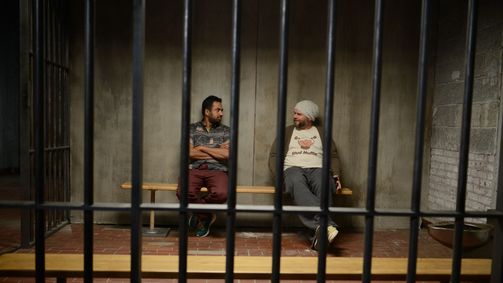 Deadbeat Deadbeat Folge 1: El Caboose