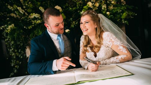 Hochzeit auf den ersten Blick - UK Hochzeit auf den ersten Blick - UK Folge 4: Zusammenbleiben oder Trennung?
