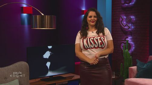 Paula kommt ... am Telefon Paula kommt ... am Telefon Folge 1: Selbstbefriedigung, Höhepunkt und Geld mit Fuß-Fotos verdienen