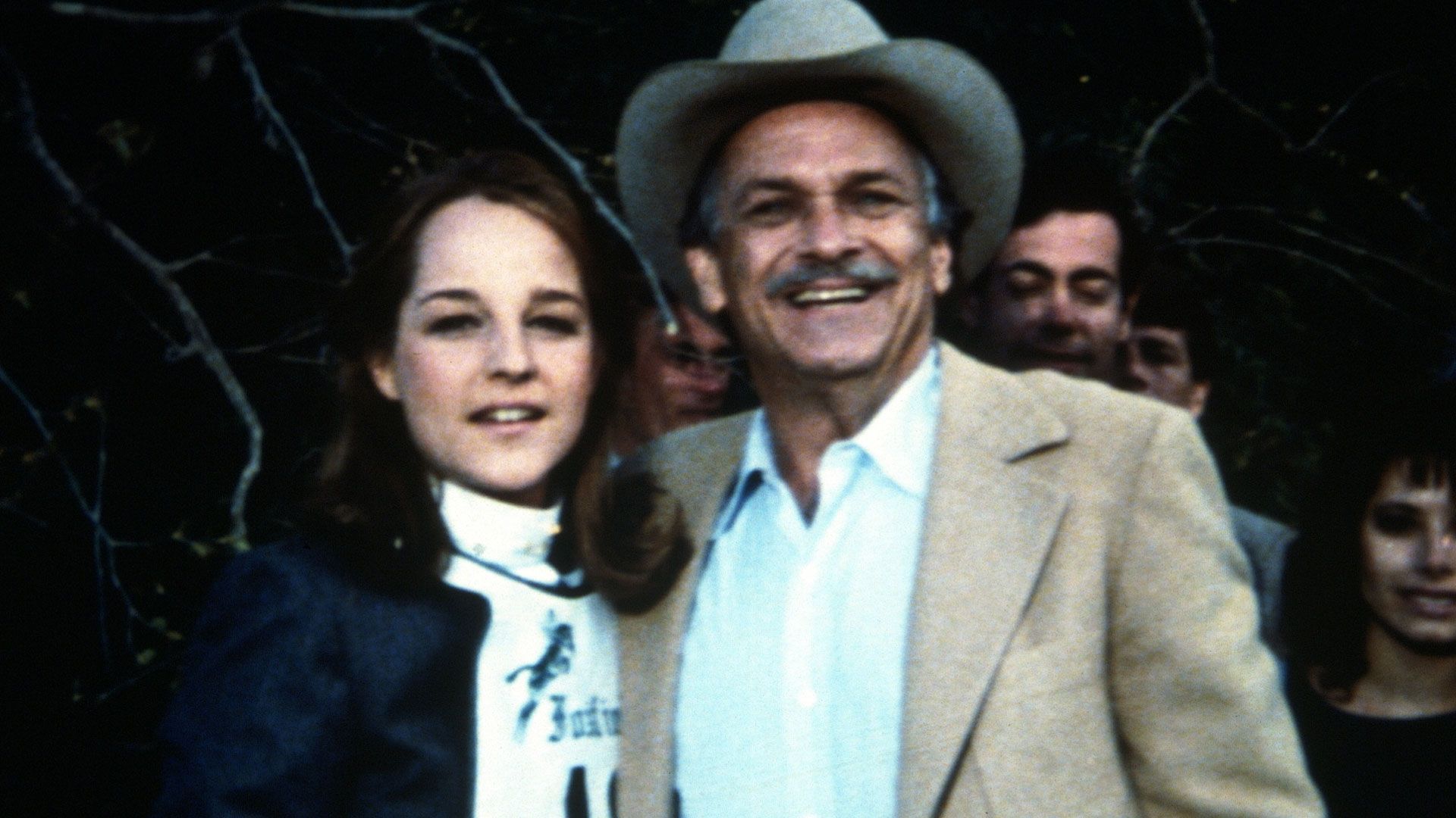 Liebe geht seltsame Wege: Spiel mit dem Feuer