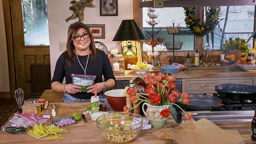 Selena Gomez kocht - Genussvoll lernen Selena Gomez kocht - Genussvoll lernen Folge 8: Ein Menü zum Hochzeitstag
