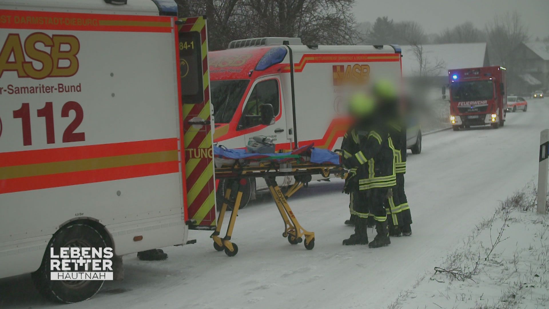 Einsatzgebiet Nieder-Ramstadt: Autounfall bei Schneefall