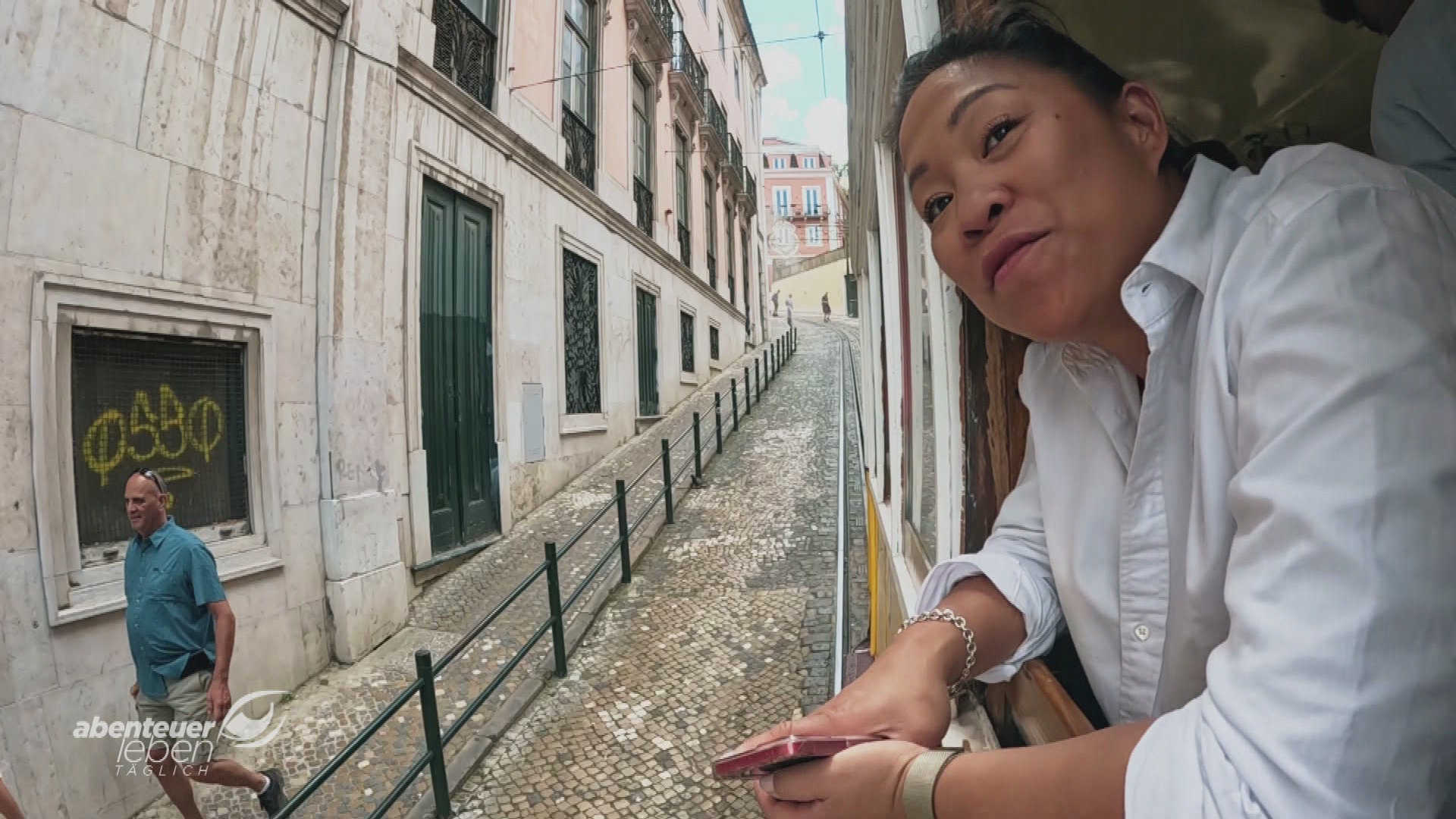 Lilian Schumann: Cheap Trip in Lissabon