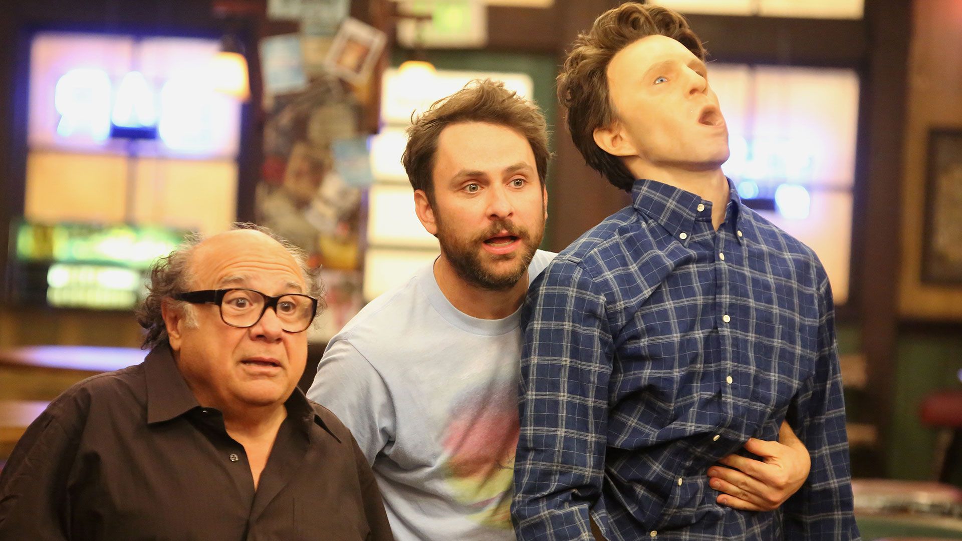 Die Clique bringt das Paddy's auf Vordermann