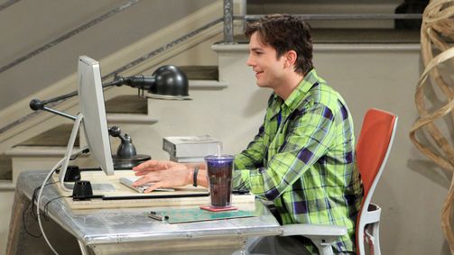 Two and a Half Men Two and a Half Men Folge 18: Neun Uhr vier von Pemberton