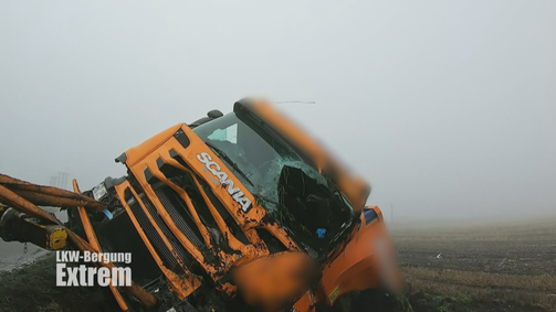 LKW-Bergung extrem LKW-Bergung extrem Folge 5: Manager Dan packt mit an